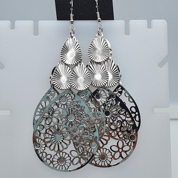 Silver Floral Filigree Teardrop Dangle Earrings, AZFA1165 - Picture 1 of 9